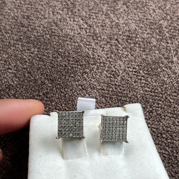 Diamond squared stud - Picture 11 of 12